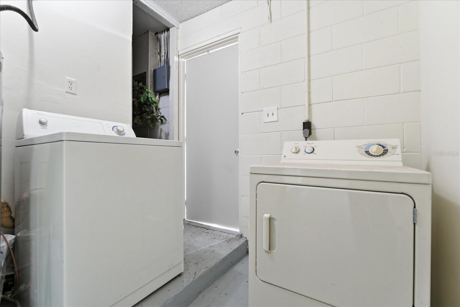 Image 26 of 32 For 7211 Blair Drive