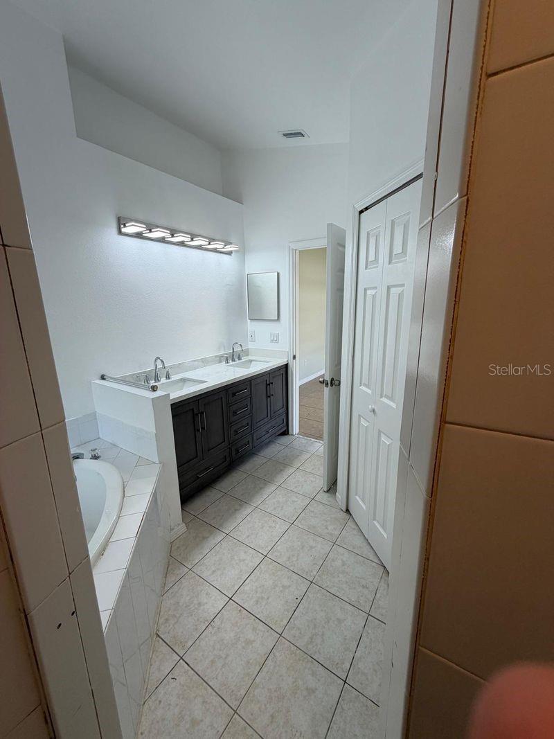 Image 15 of 20 For 13875 Glasser Avenue