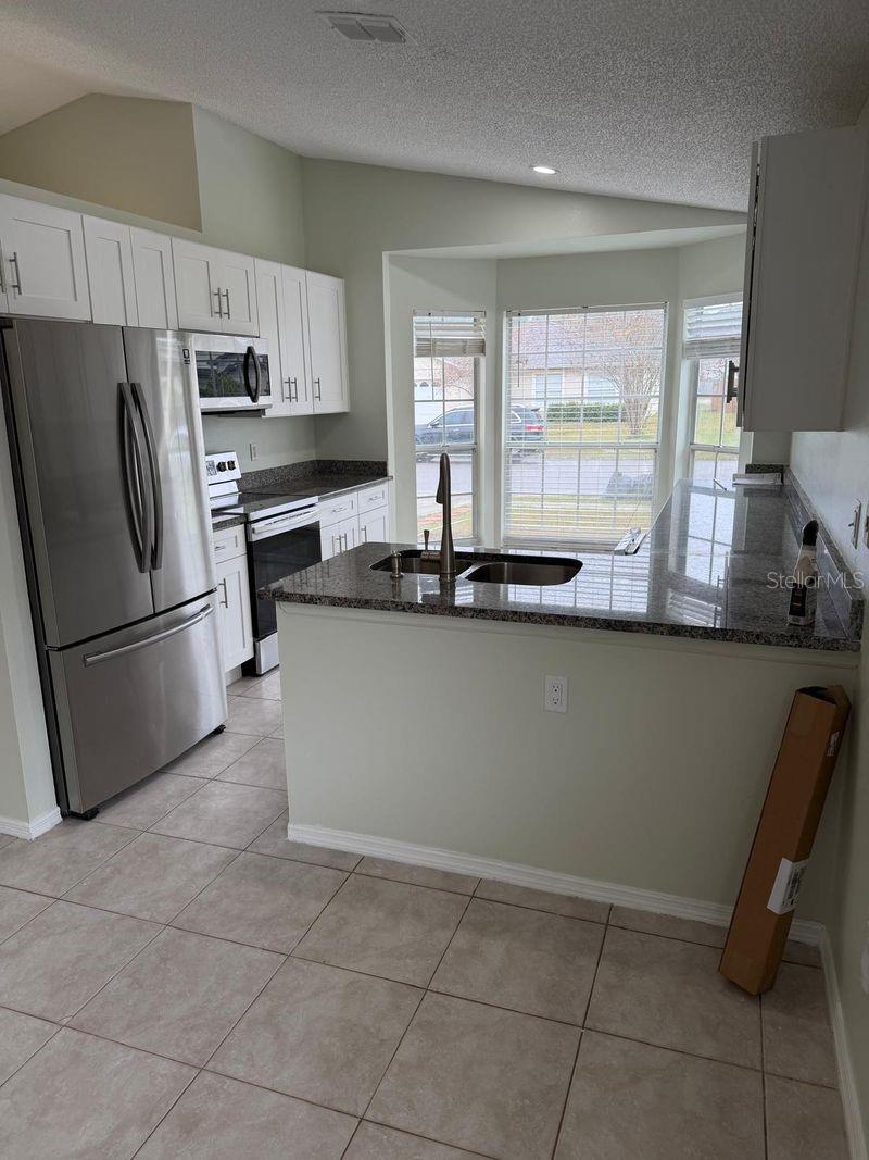 Image 4 of 20 For 13875 Glasser Avenue