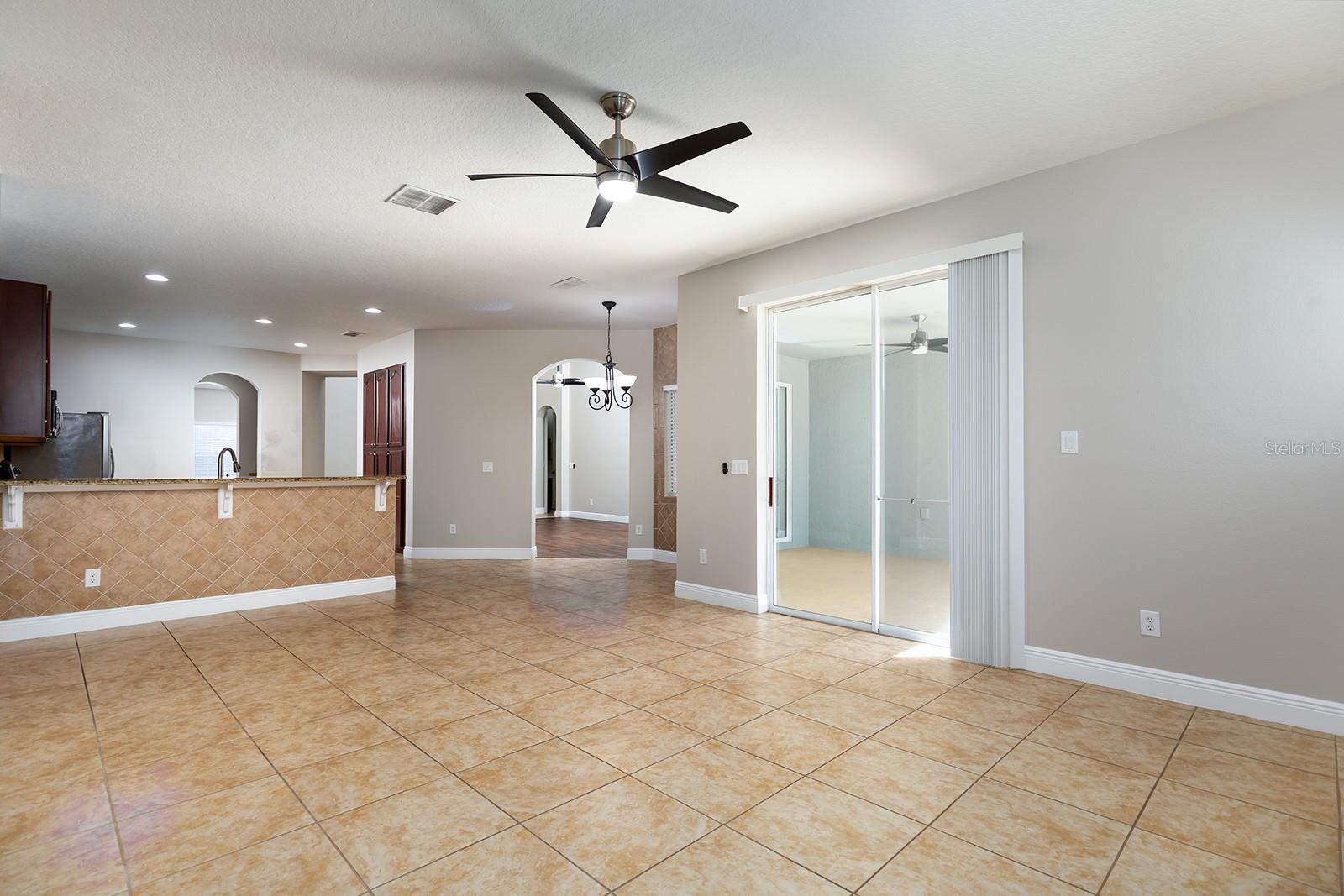 Image 14 of 43 For 2585 Turtlehead Cove