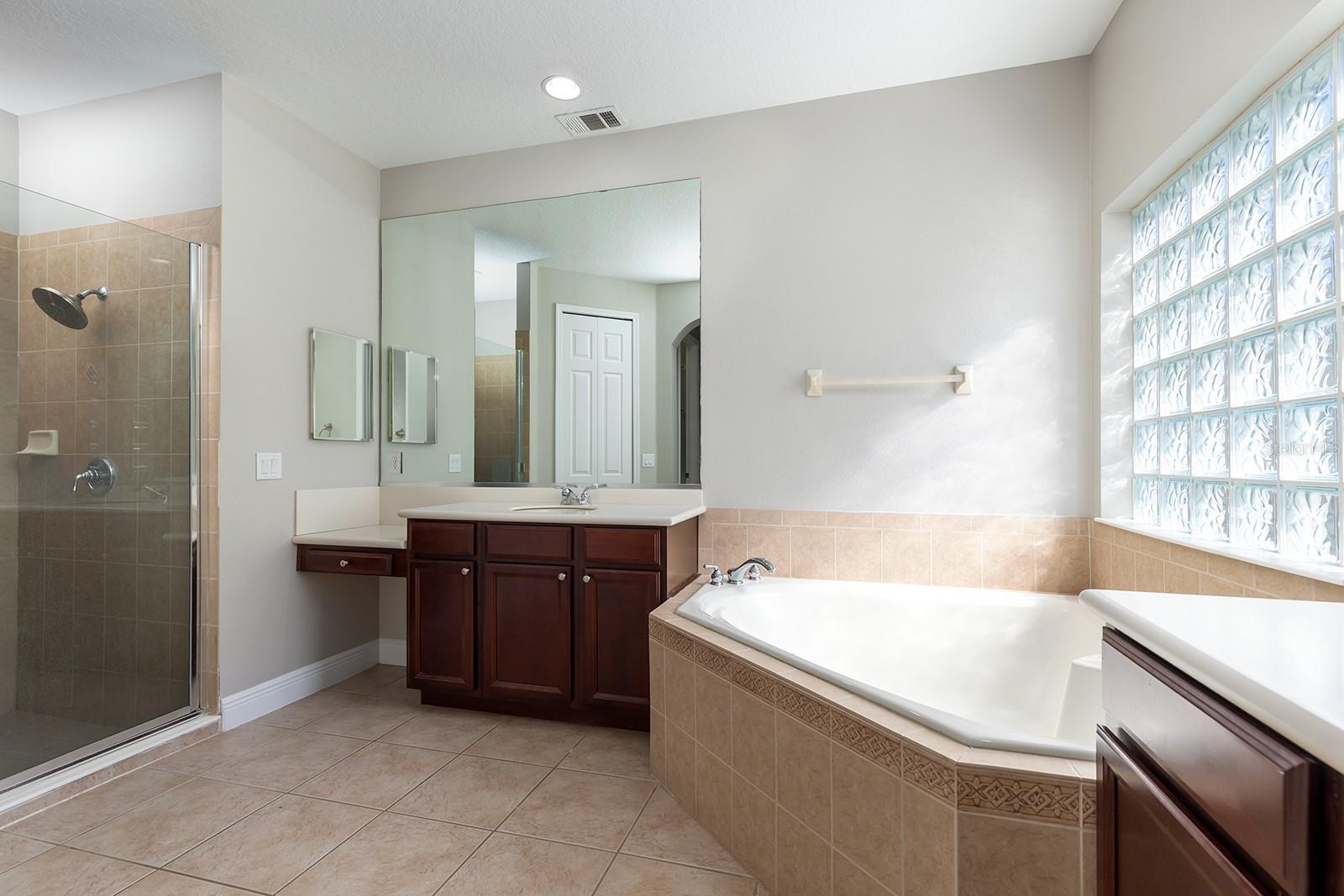 Image 20 of 43 For 2585 Turtlehead Cove