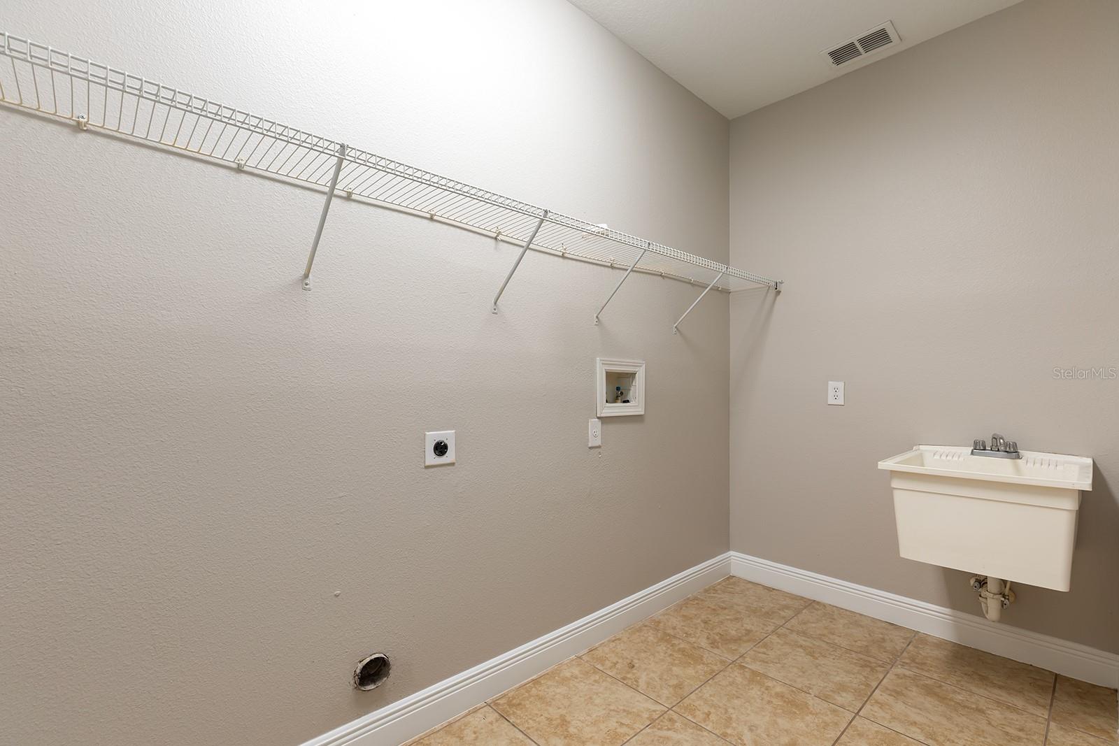 Image 28 of 43 For 2585 Turtlehead Cove