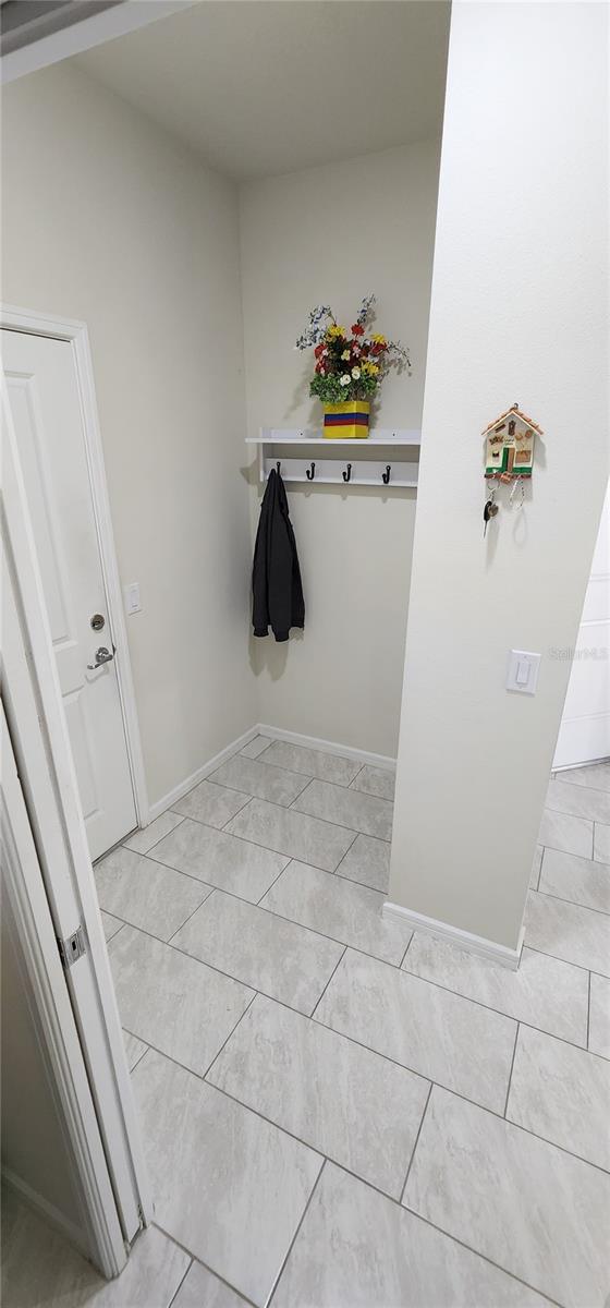 Image 28 of 38 For 1823 Spring Shower Cir