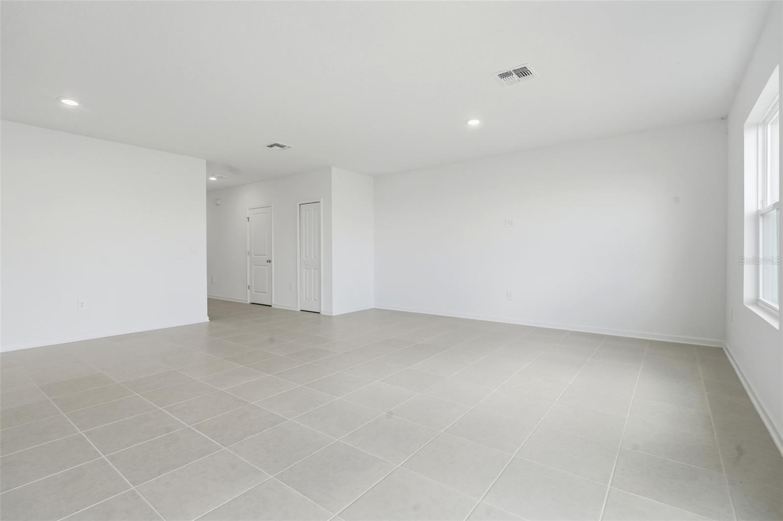 Image 16 of 53 For 2756 Lookout Ridge Road