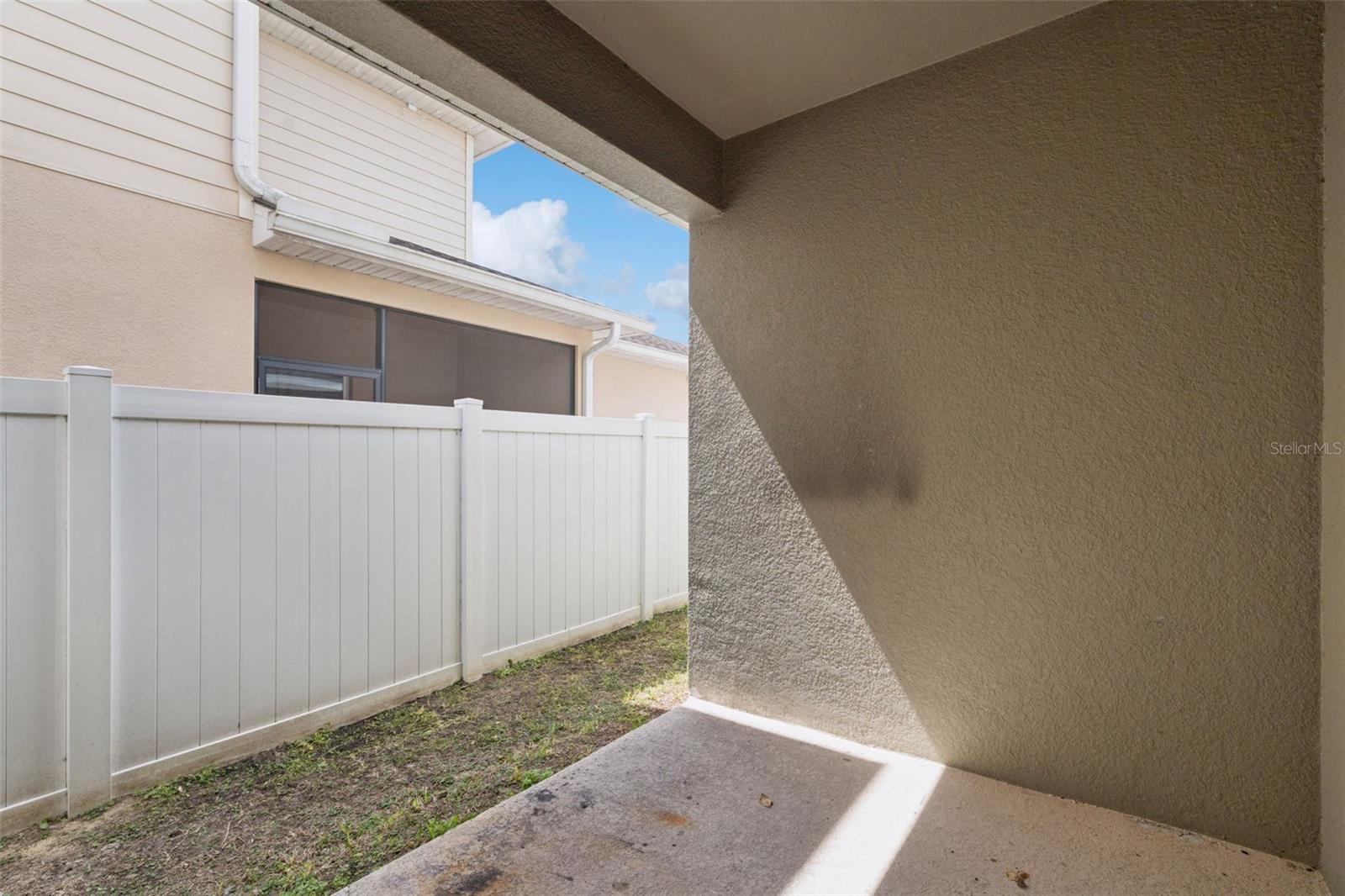 Image 28 of 37 For 6072 Glory Bower Drive