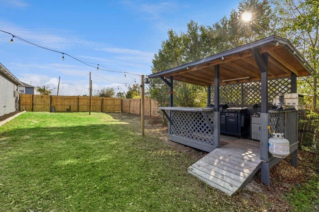 Image 19 of 32 For 1405 Winterville Street