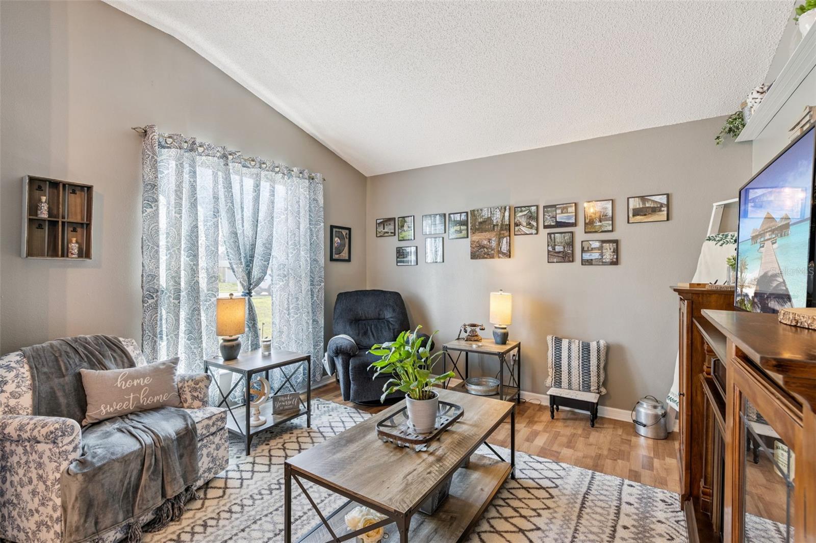 Image 2 of 32 For 1405 Winterville Street