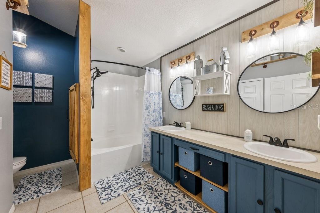 Image 8 of 32 For 1405 Winterville Street