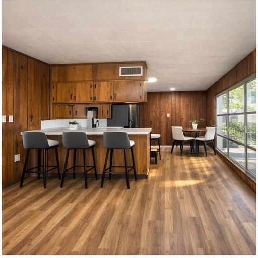 Image 22 of 30 For 2103 Vine Street