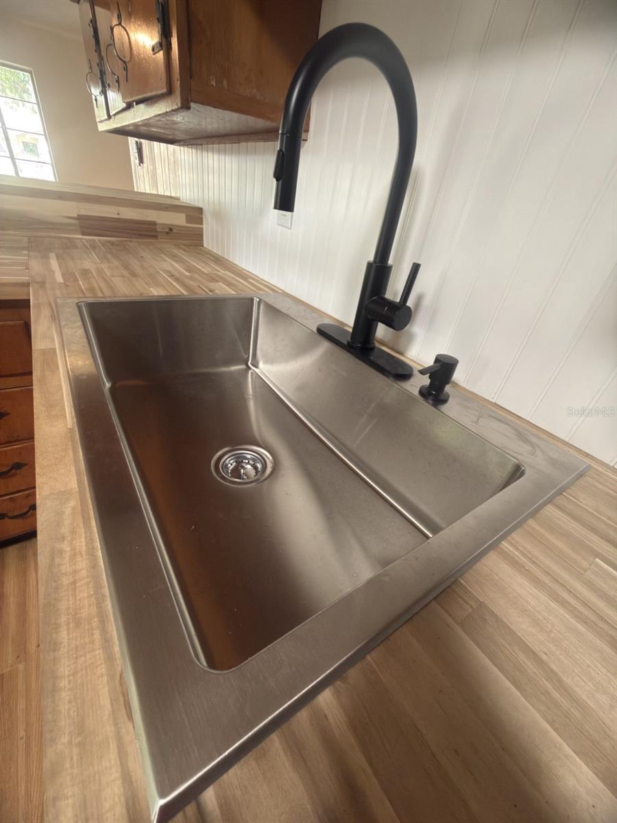 Image 25 of 30 For 2103 Vine Street