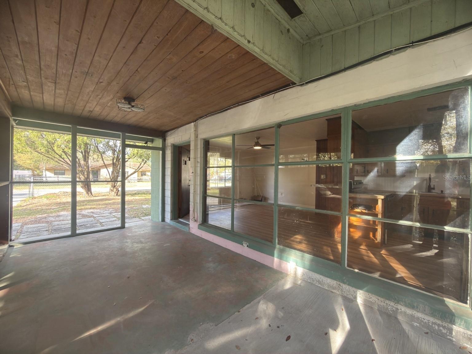 Image 27 of 30 For 2103 Vine Street