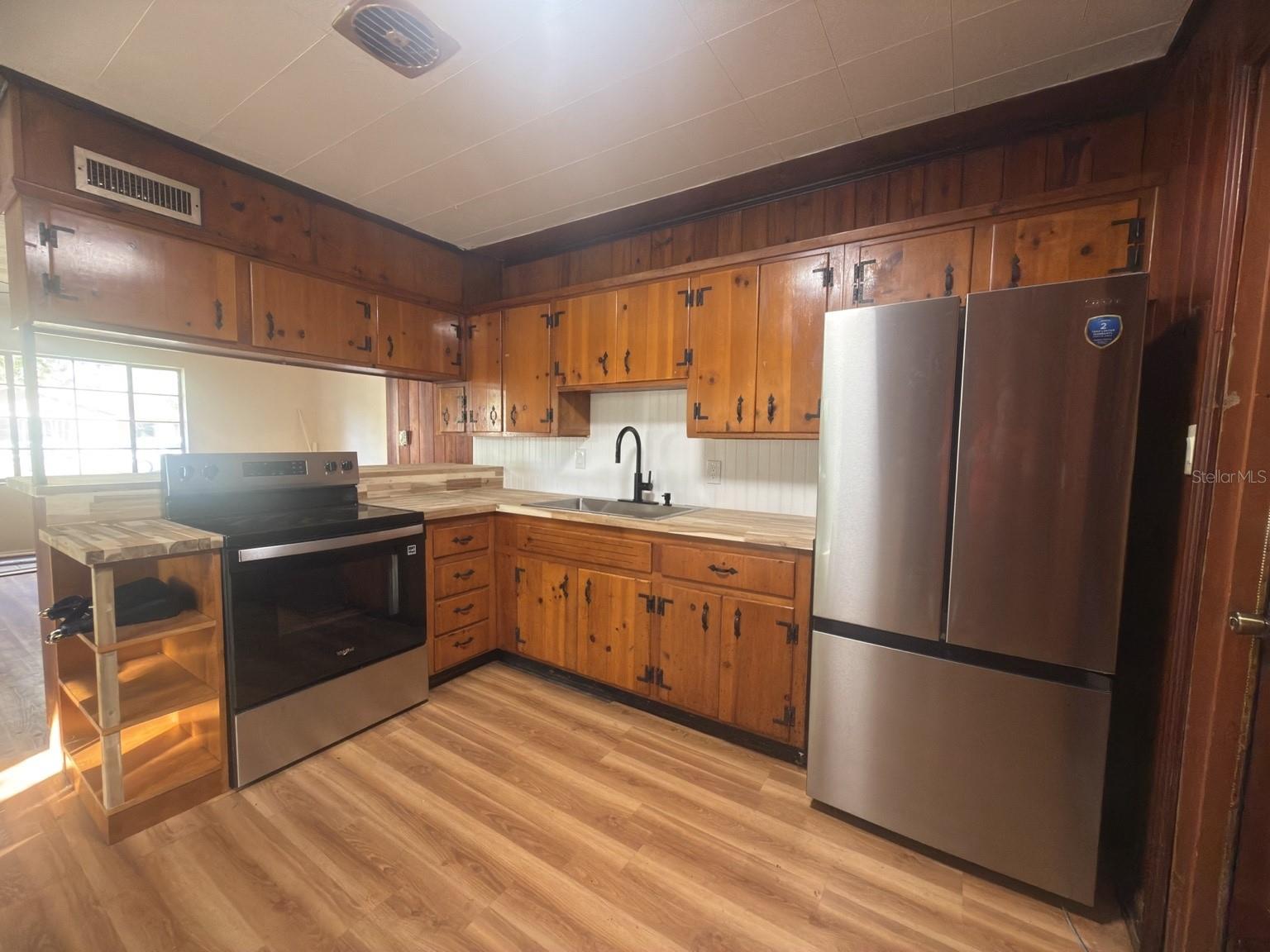 Image 29 of 30 For 2103 Vine Street