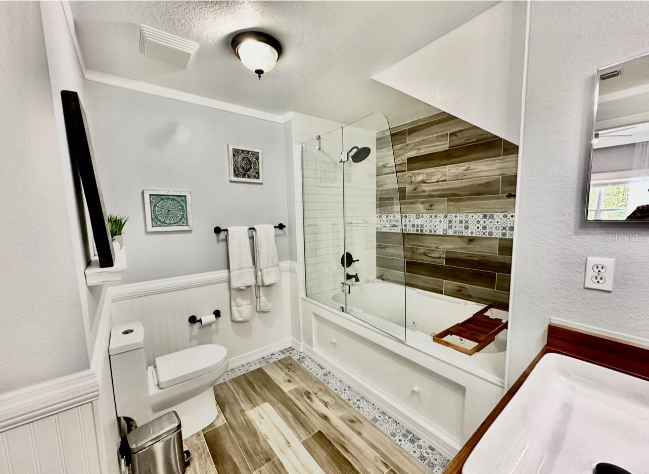 Image 6 of 19 For 4006 Santa Maria Drive 105