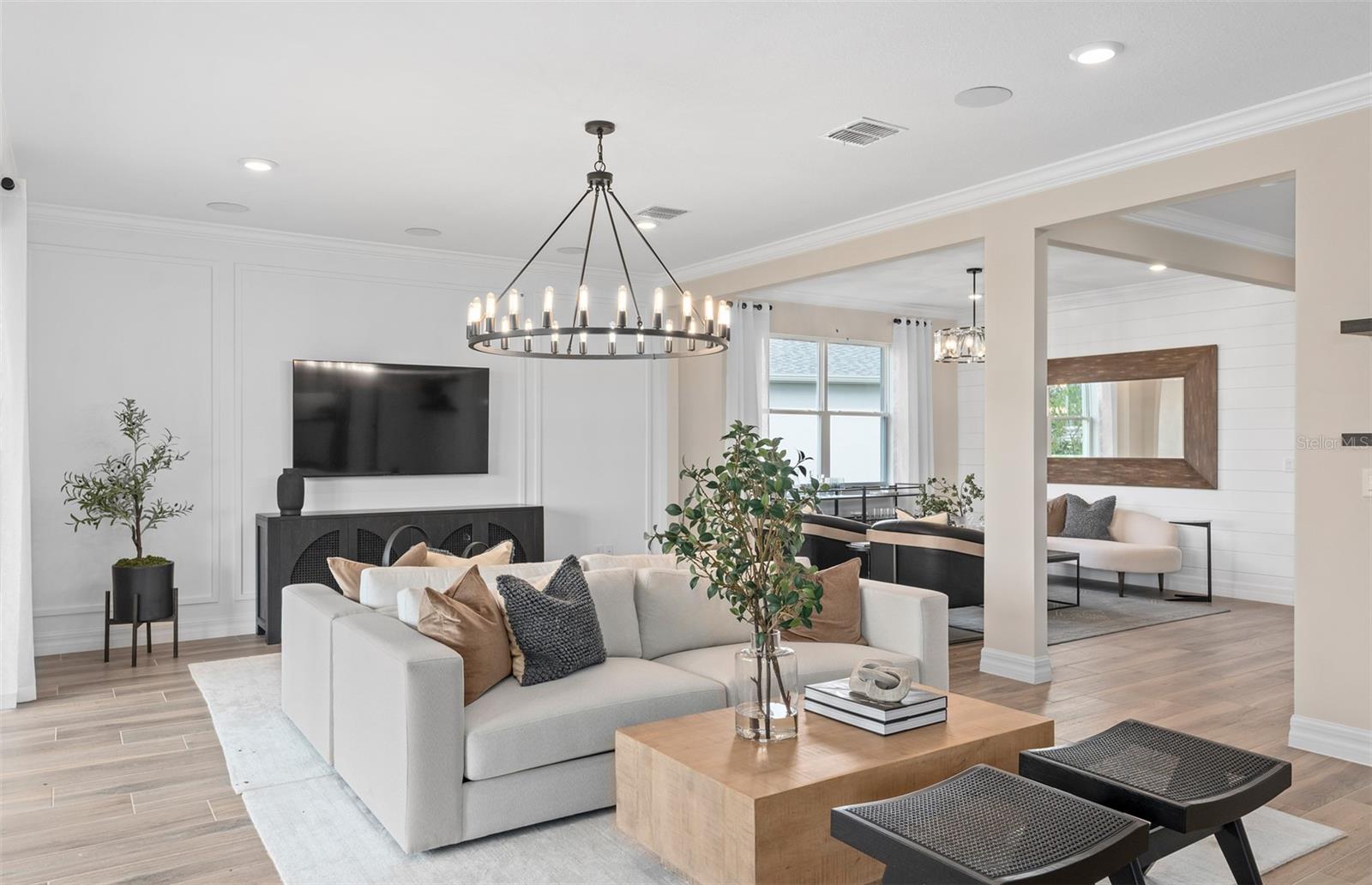 Image 14 of 42 For 326 Crystal Wood Drive