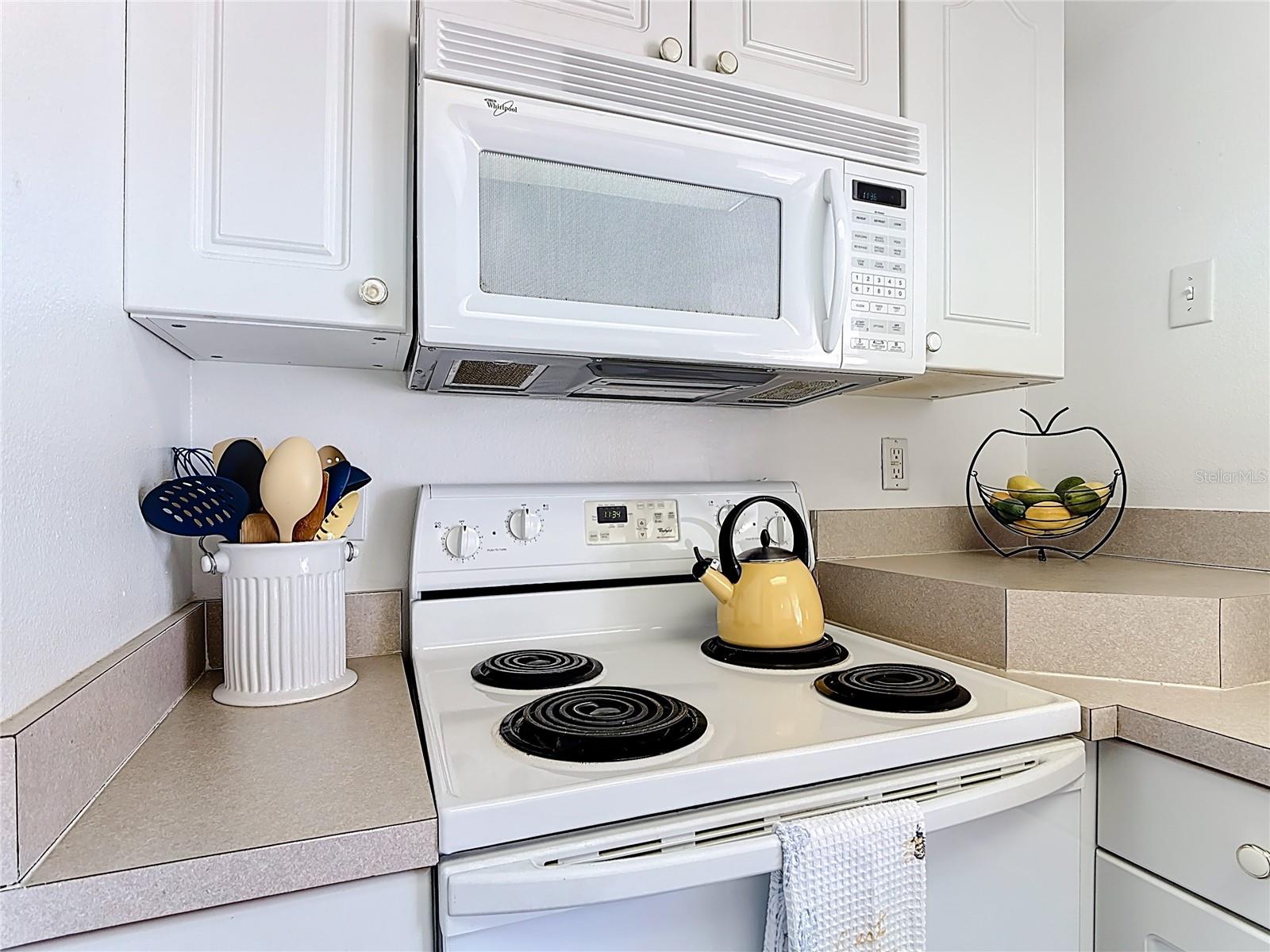 Image 11 of 40 For 565 Orchid Drive