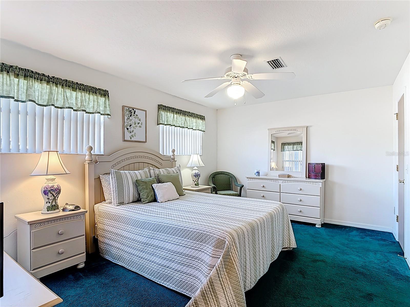 Image 17 of 40 For 565 Orchid Drive