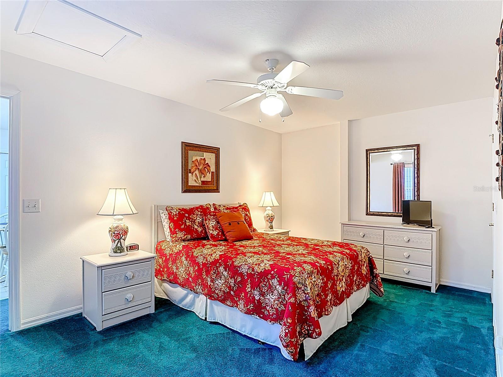 Image 28 of 40 For 565 Orchid Drive