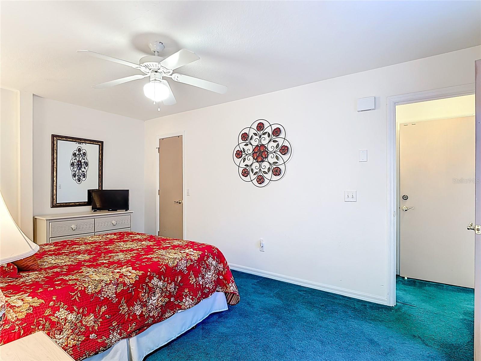 Image 29 of 40 For 565 Orchid Drive