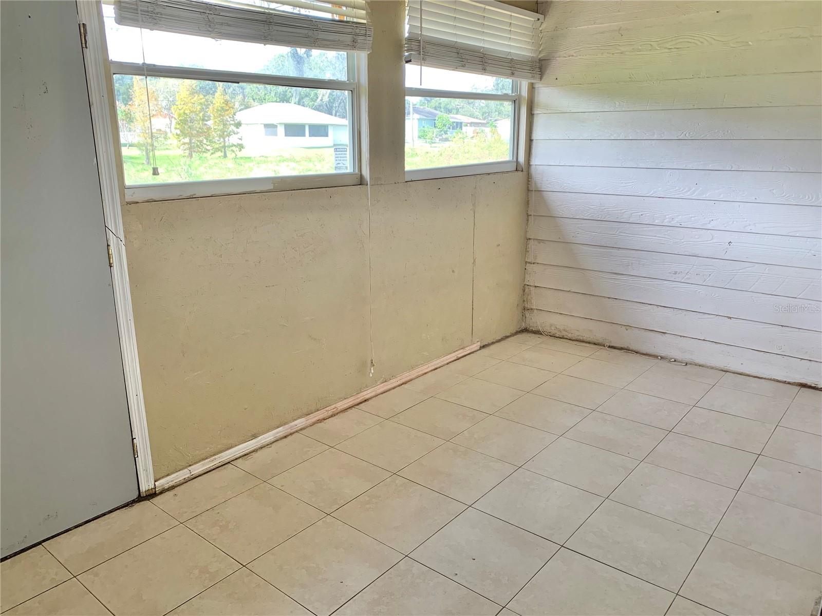 Image 8 of 16 For 1416 Ridge Lake Court