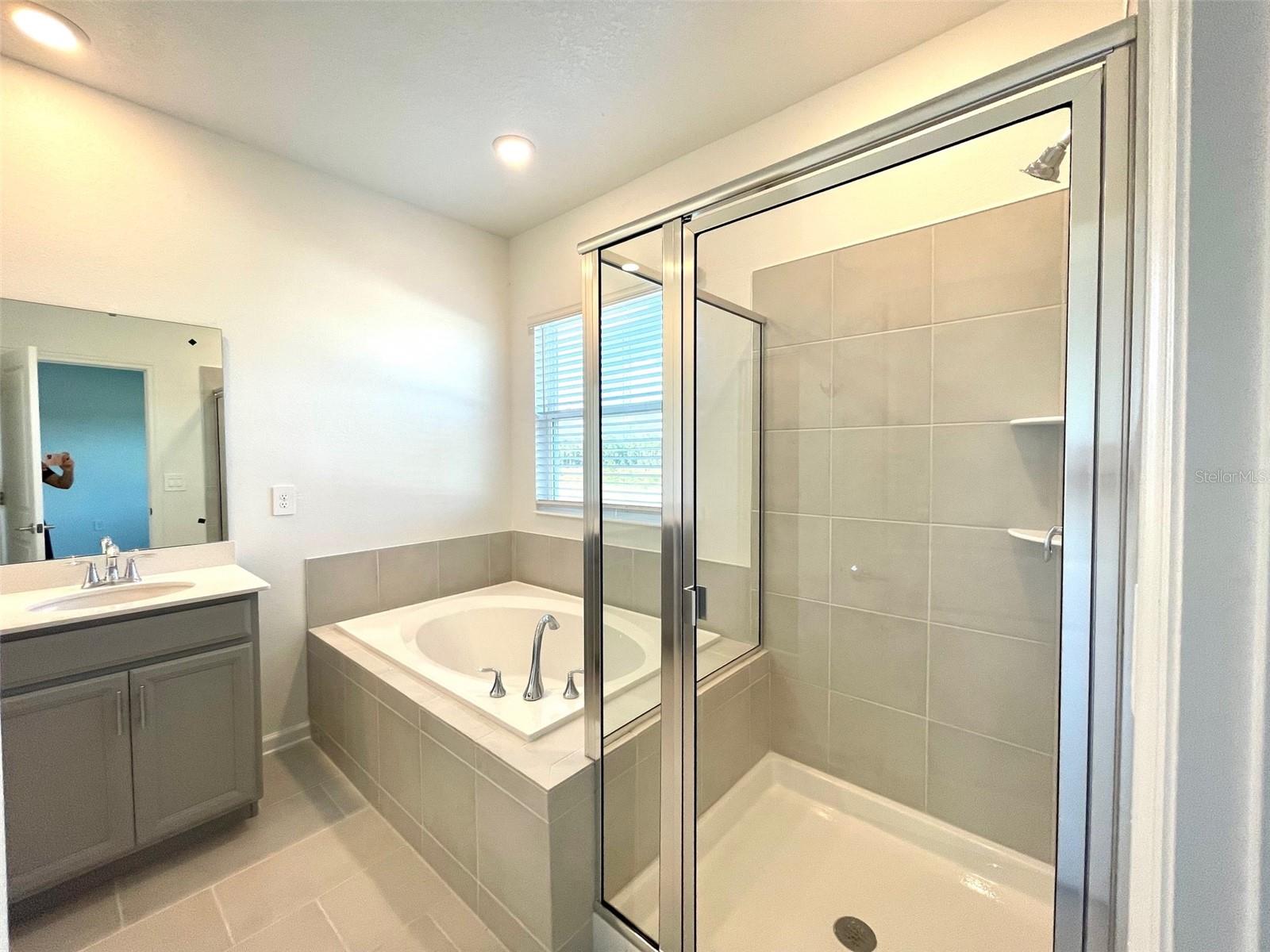 Image 10 of 19 For 6231 Lakepine Street