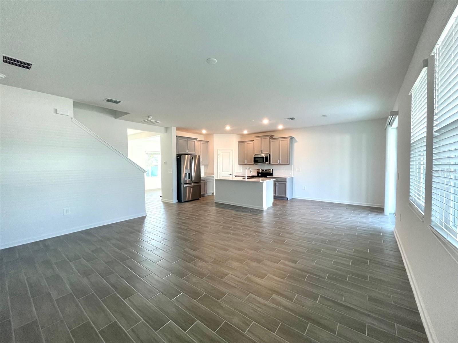 Image 3 of 19 For 6231 Lakepine Street