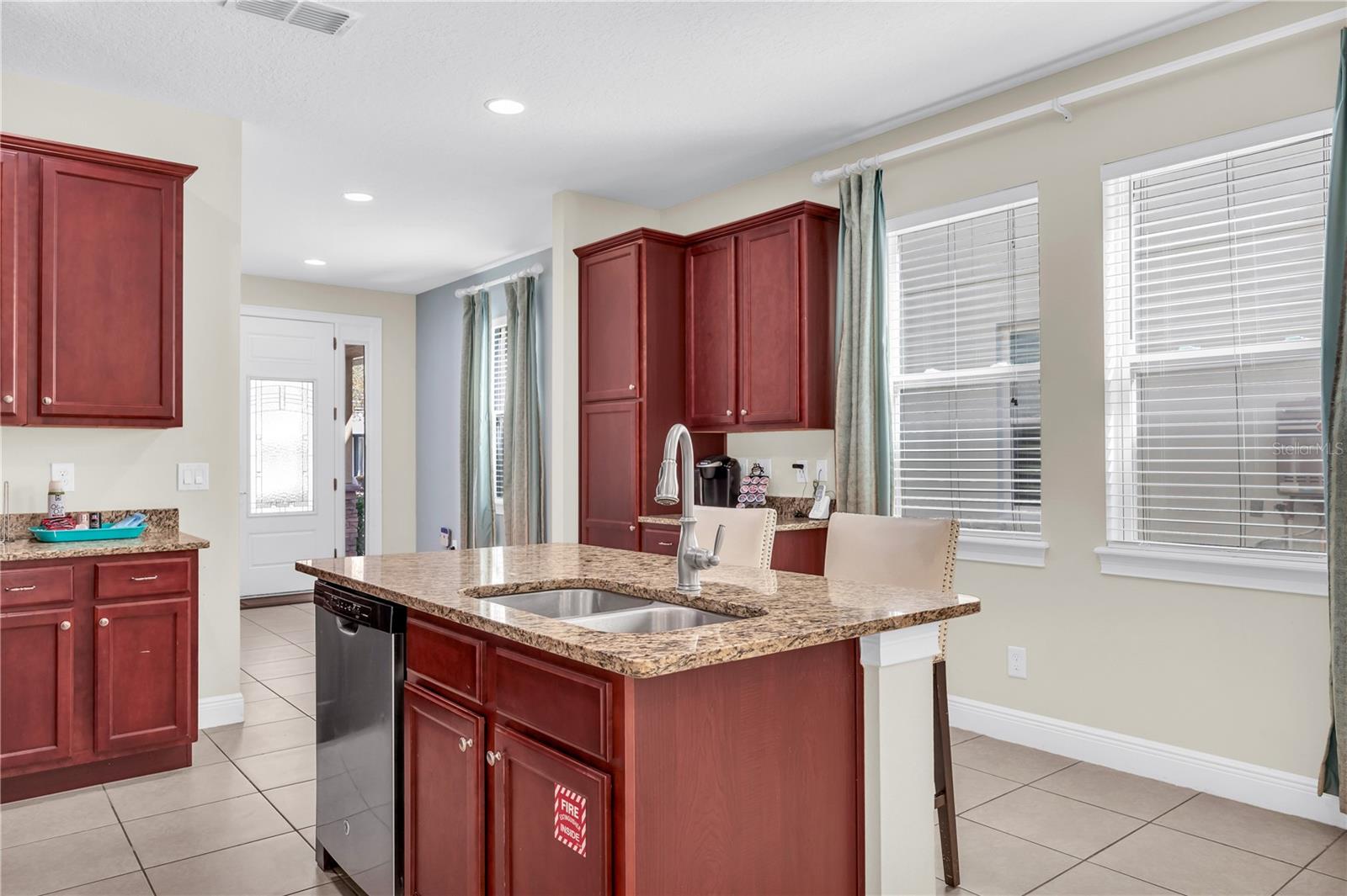 Image 11 of 76 For 460 Lasso Drive