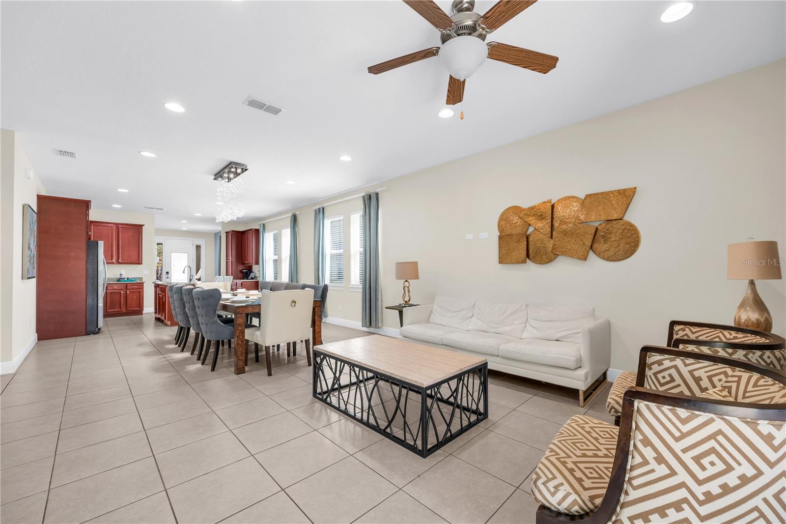 Image 15 of 76 For 460 Lasso Drive