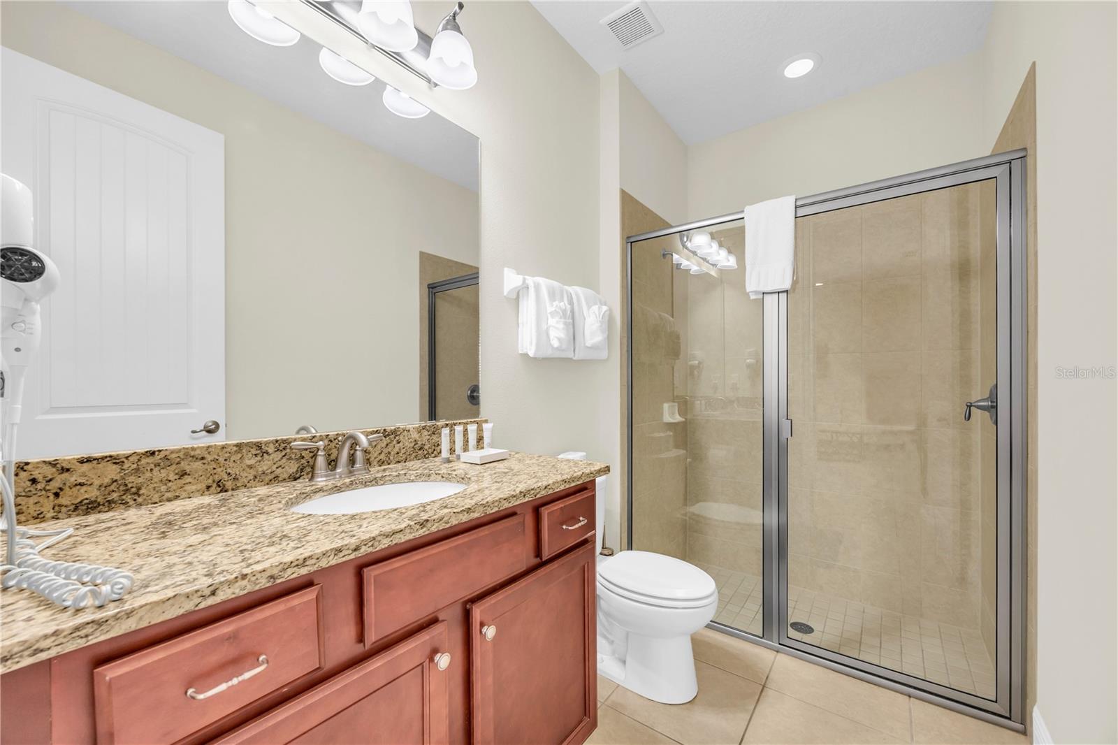 Image 20 of 76 For 460 Lasso Drive