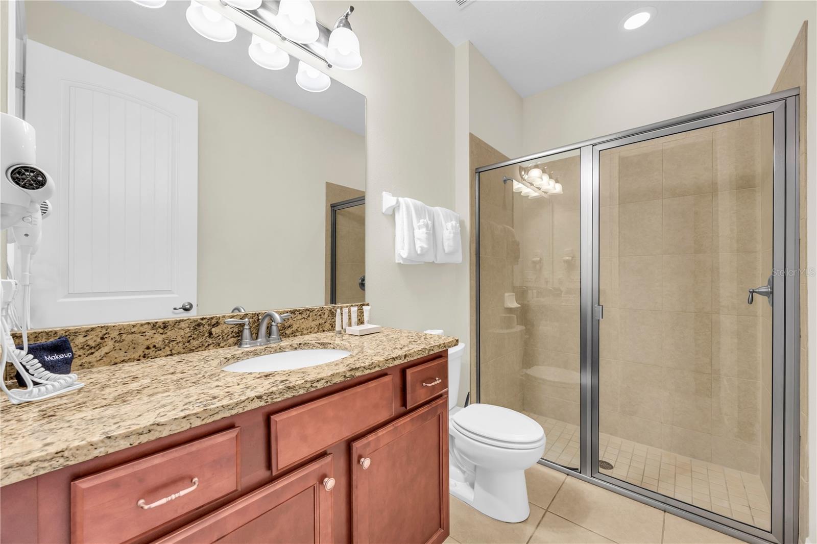 Image 21 of 76 For 460 Lasso Drive