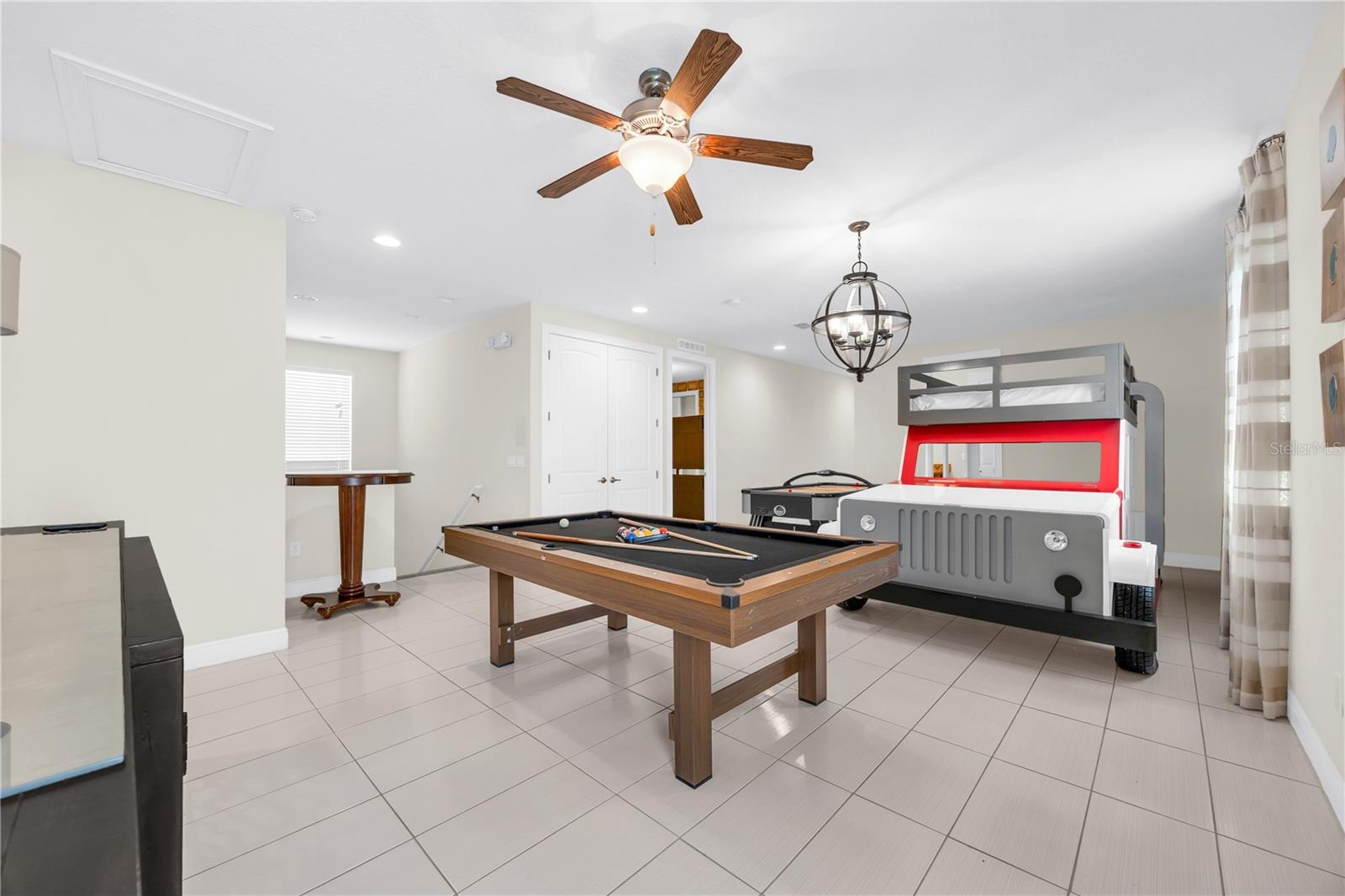 Image 23 of 76 For 460 Lasso Drive