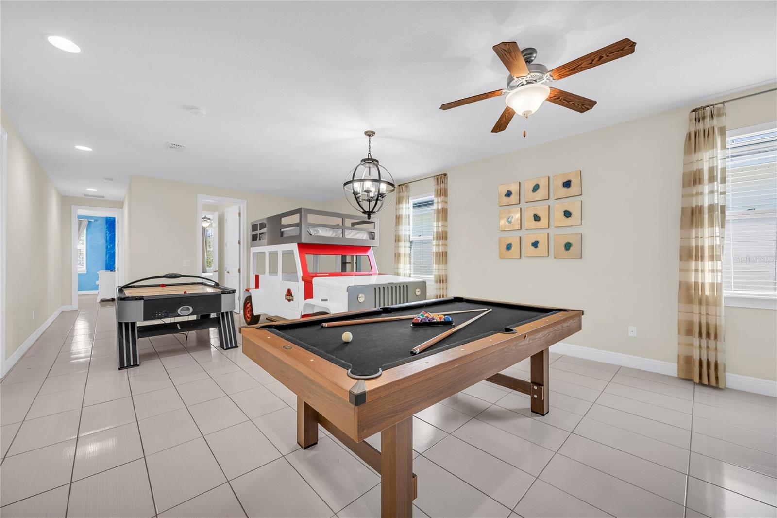 Image 24 of 76 For 460 Lasso Drive