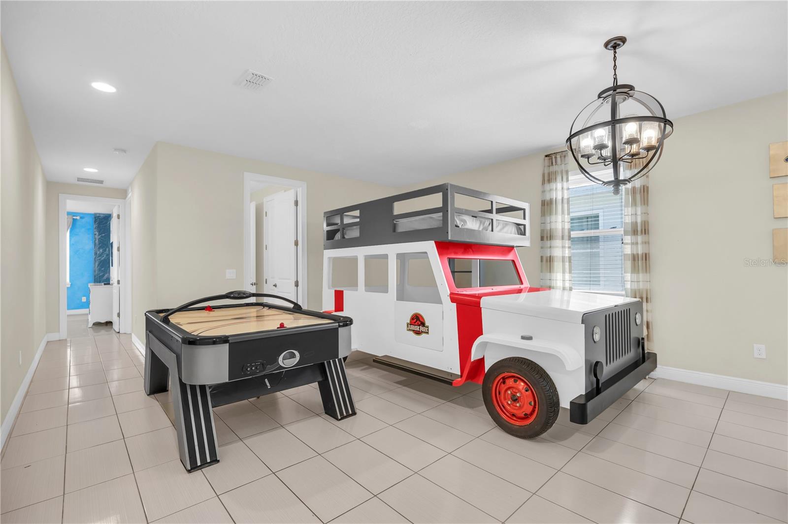 Image 25 of 76 For 460 Lasso Drive