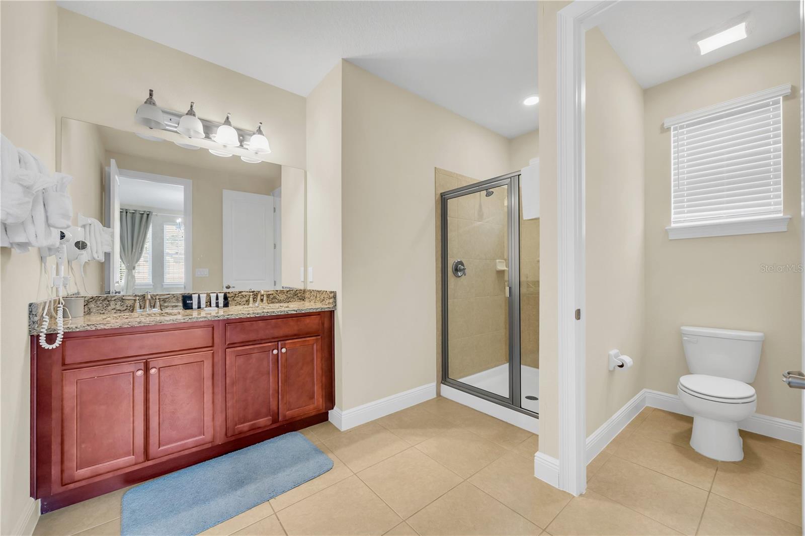 Image 35 of 76 For 460 Lasso Drive