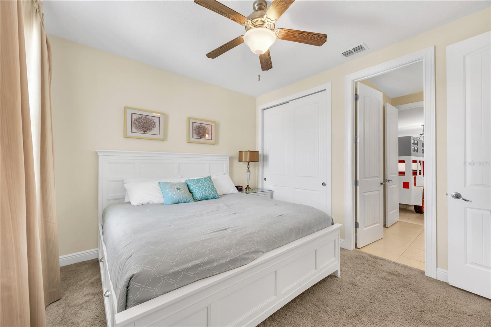 Image 37 of 76 For 460 Lasso Drive