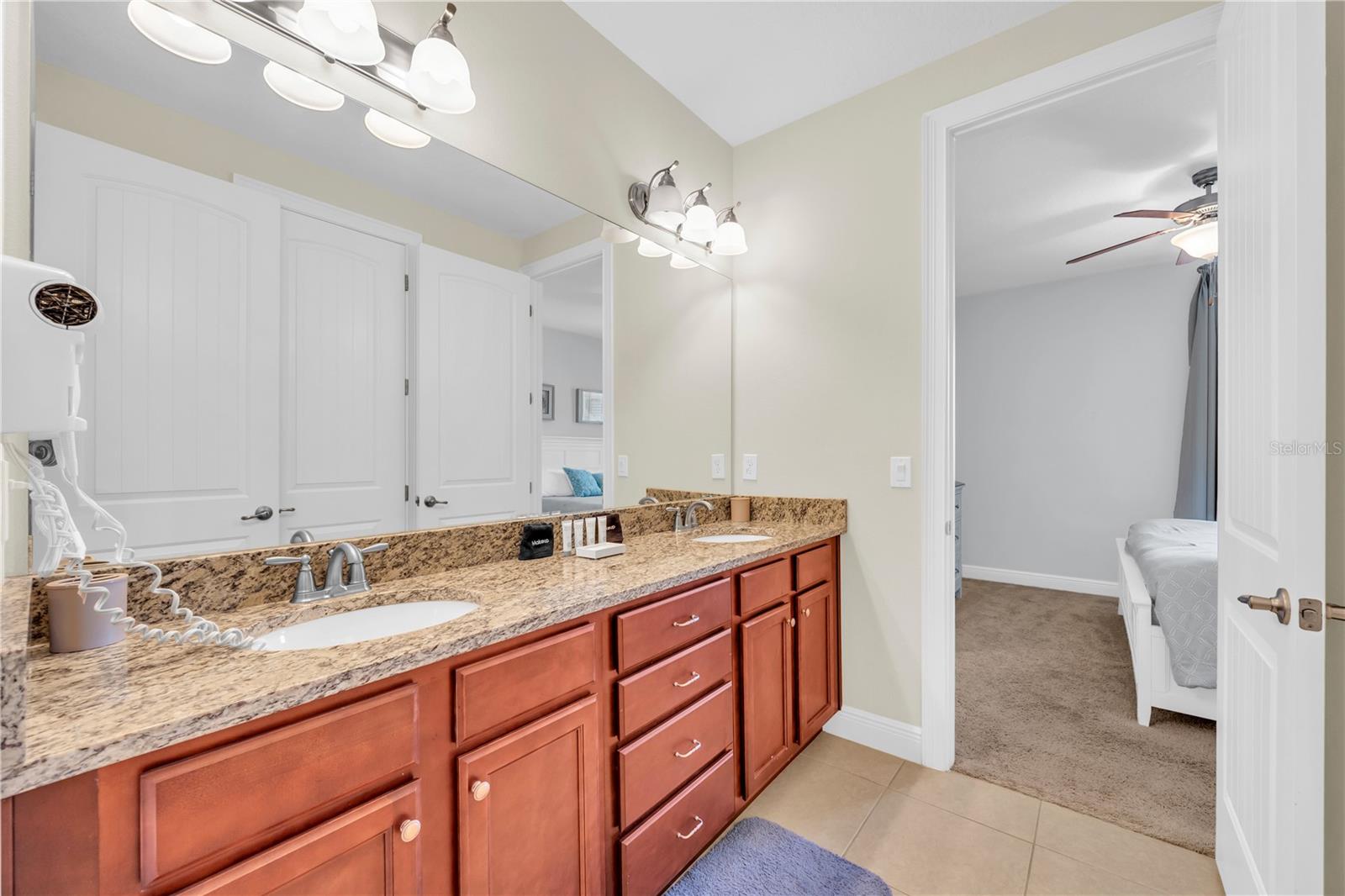 Image 40 of 76 For 460 Lasso Drive