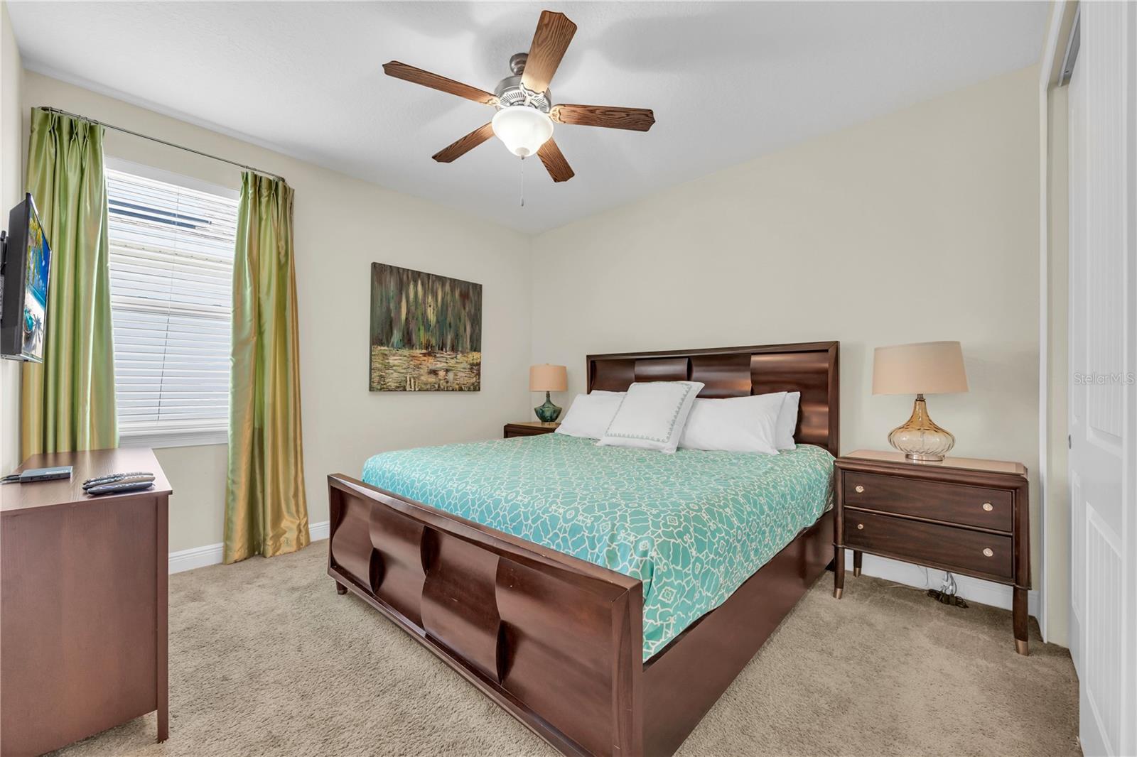 Image 43 of 76 For 460 Lasso Drive