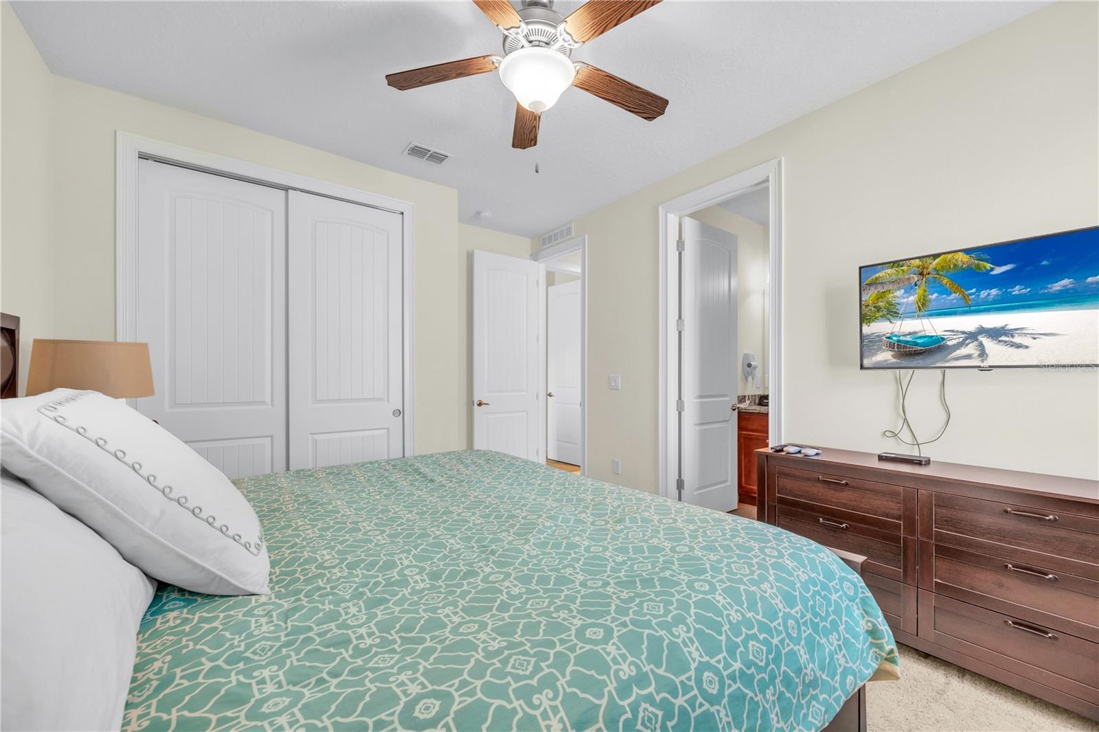 Image 44 of 76 For 460 Lasso Drive