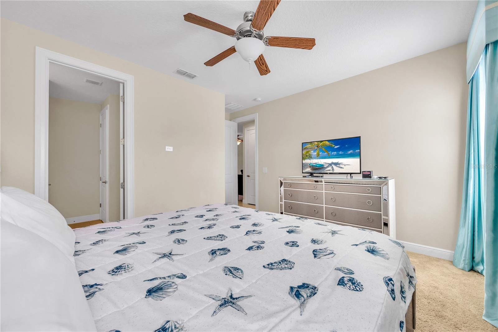 Image 46 of 76 For 460 Lasso Drive