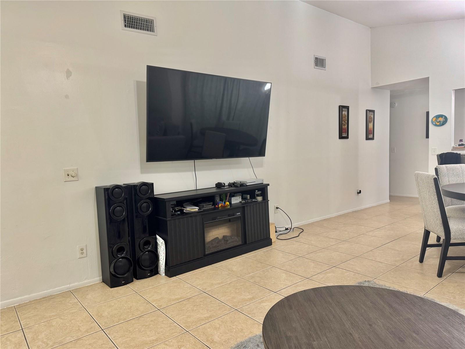 Image 5 of 24 For 7845 Winter Song Drive