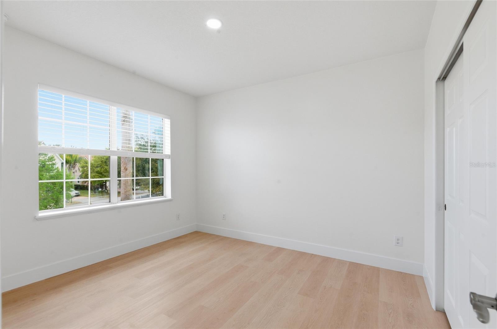 Image 20 of 29 For 447 Spring River Drive