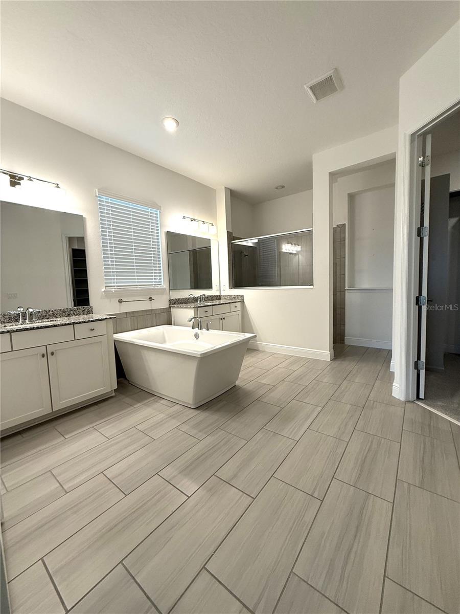 Image 31 of 68 For 16545 Broadwater Avenue