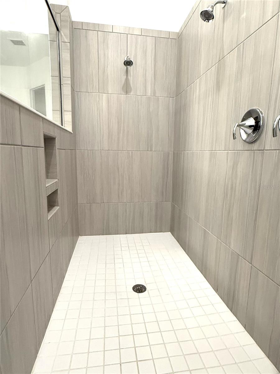 Image 34 of 68 For 16545 Broadwater Avenue