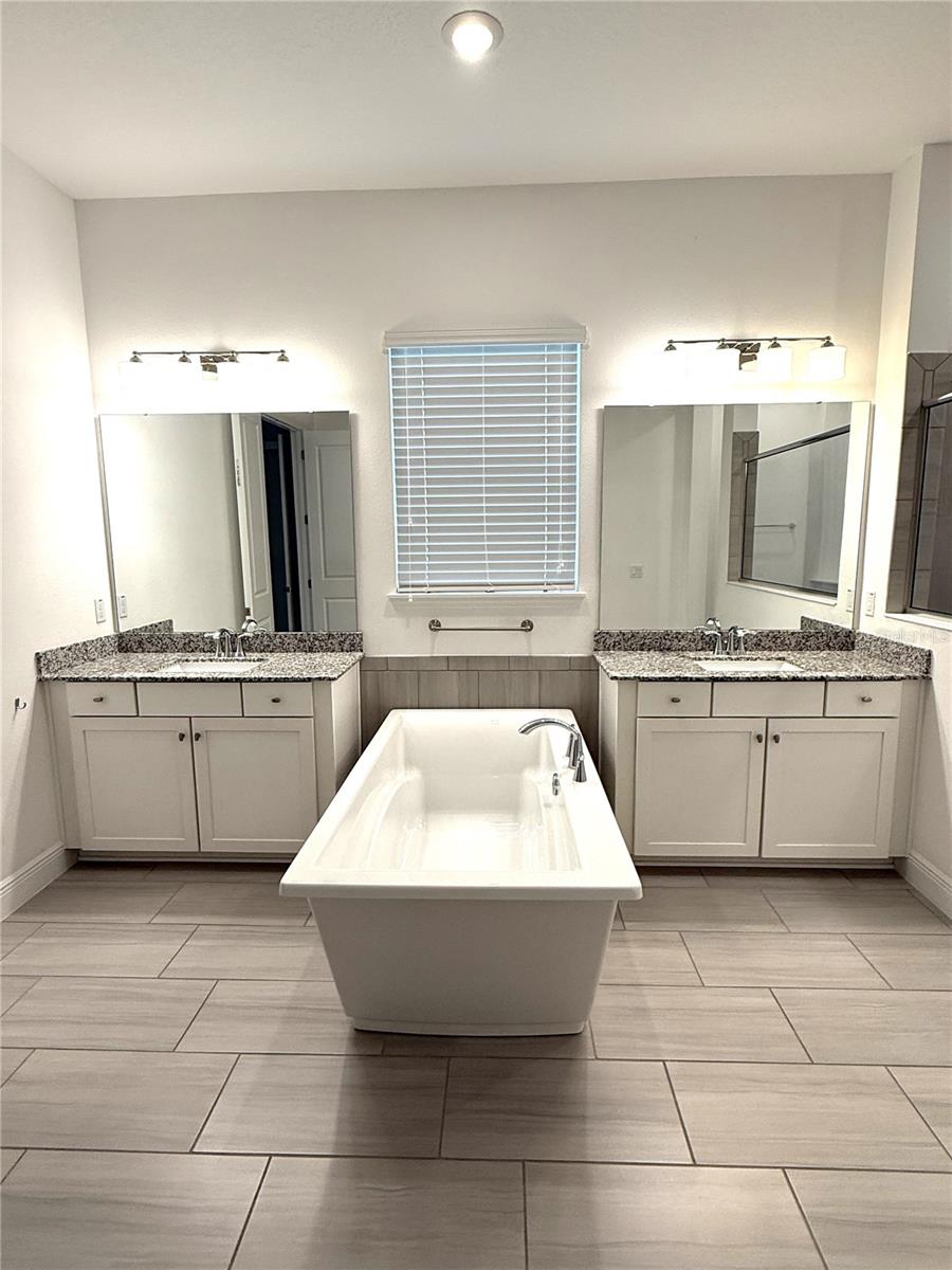 Image 35 of 68 For 16545 Broadwater Avenue