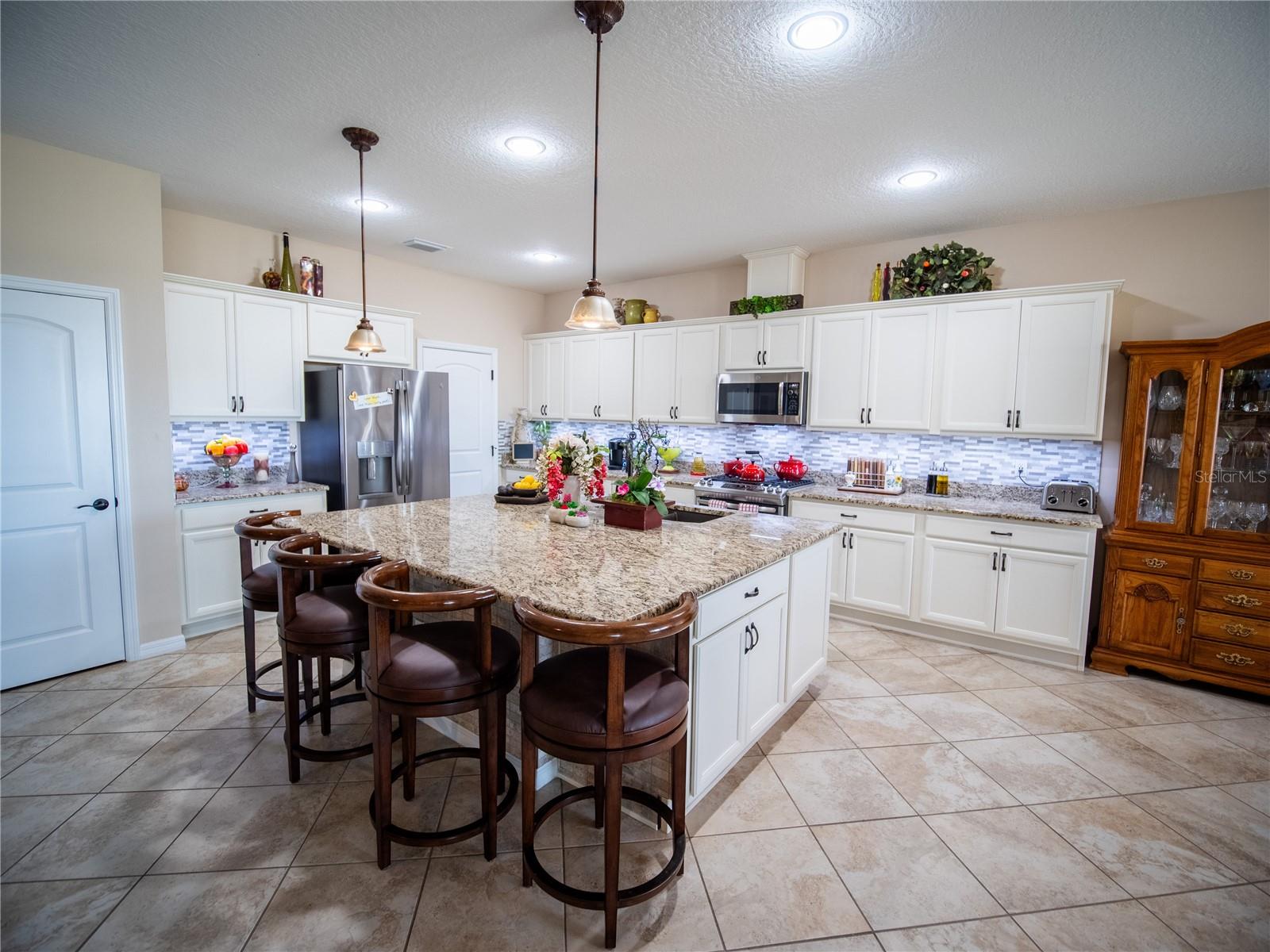 Image 13 of 32 For 164 Silver Maple Road