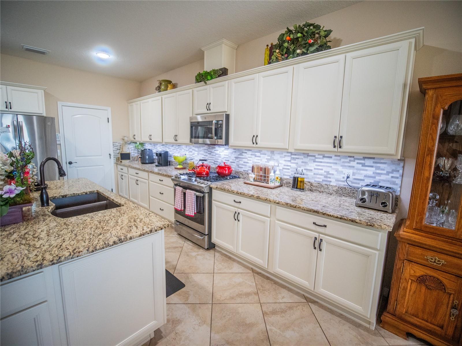 Image 15 of 32 For 164 Silver Maple Road