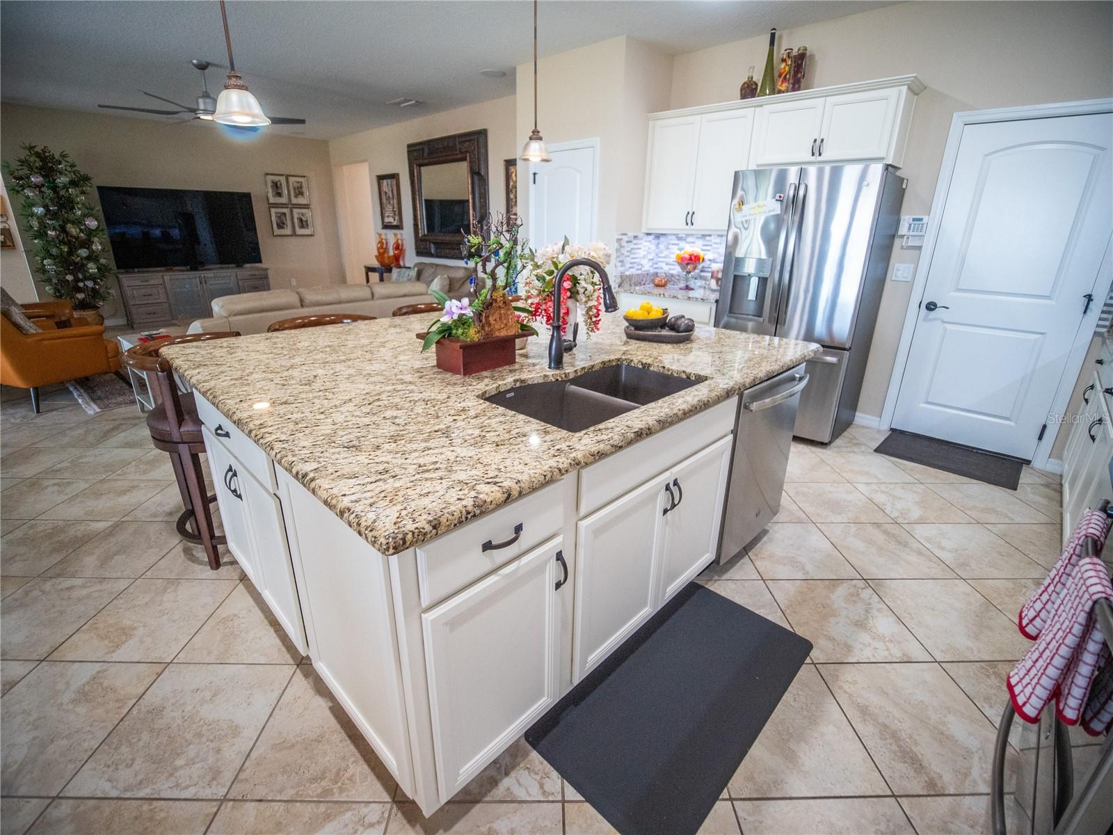 Image 16 of 32 For 164 Silver Maple Road