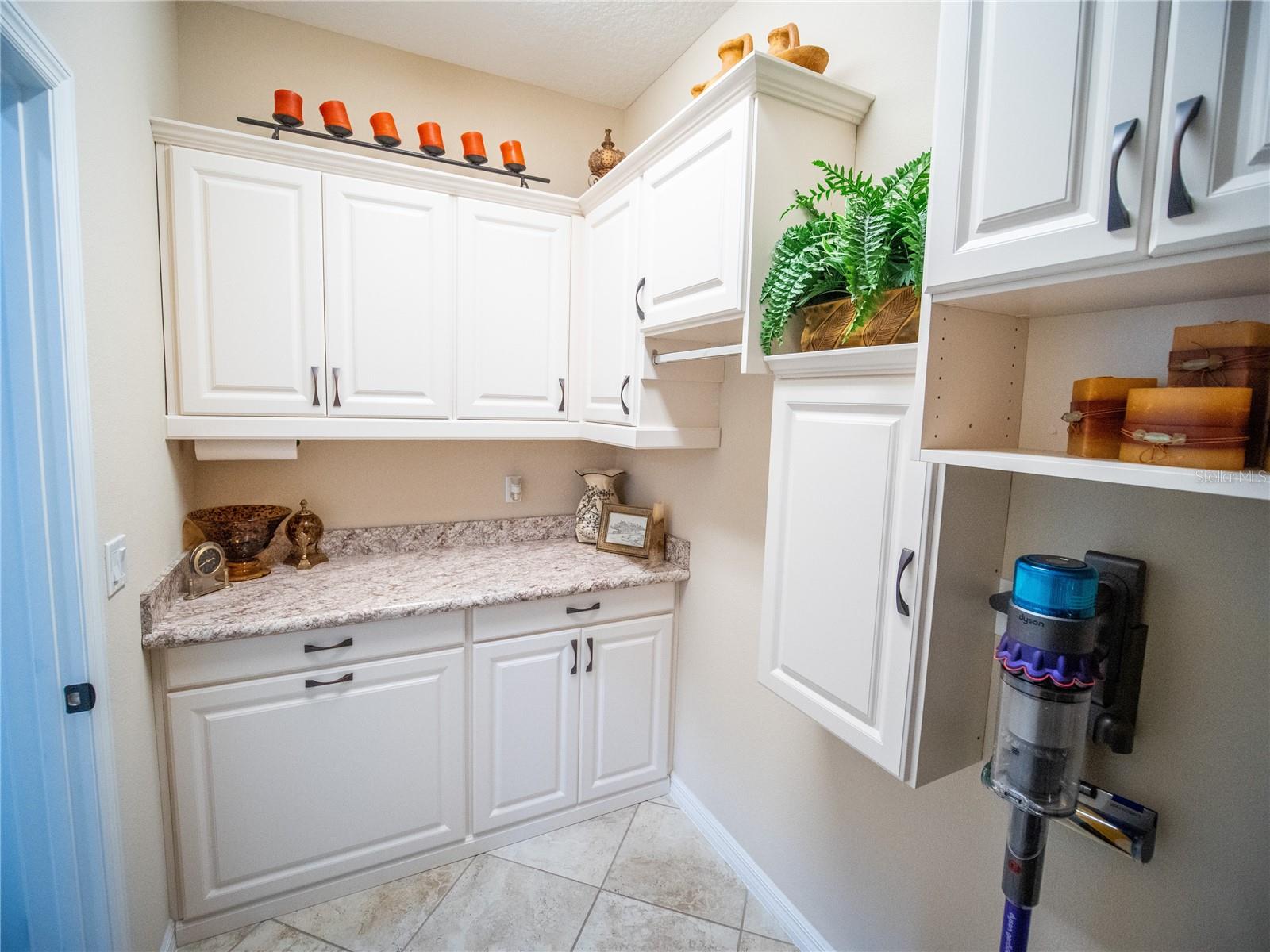 Image 8 of 32 For 164 Silver Maple Road