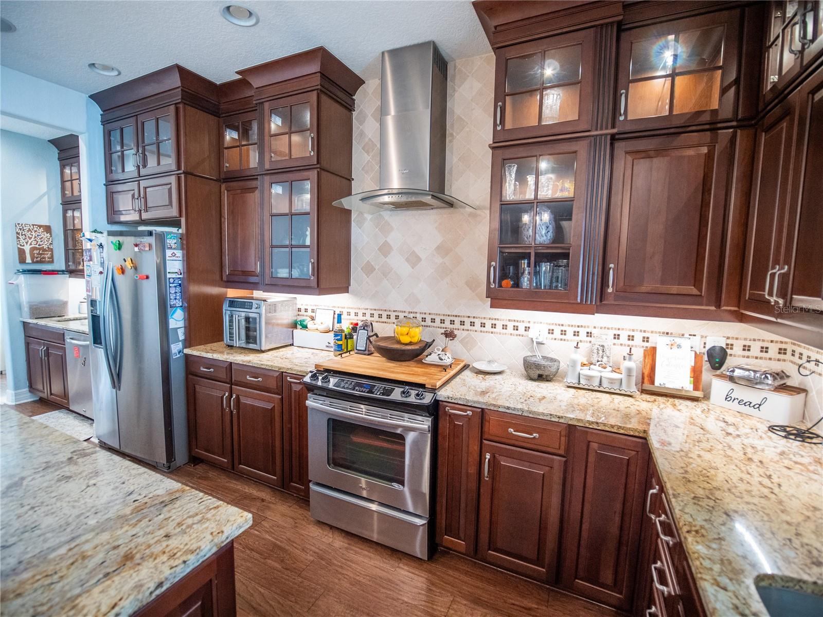 Image 13 of 38 For 8986 Fullerwood Avenue