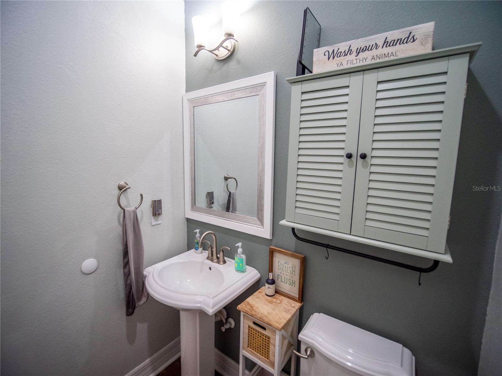 Image 16 of 38 For 8986 Fullerwood Avenue