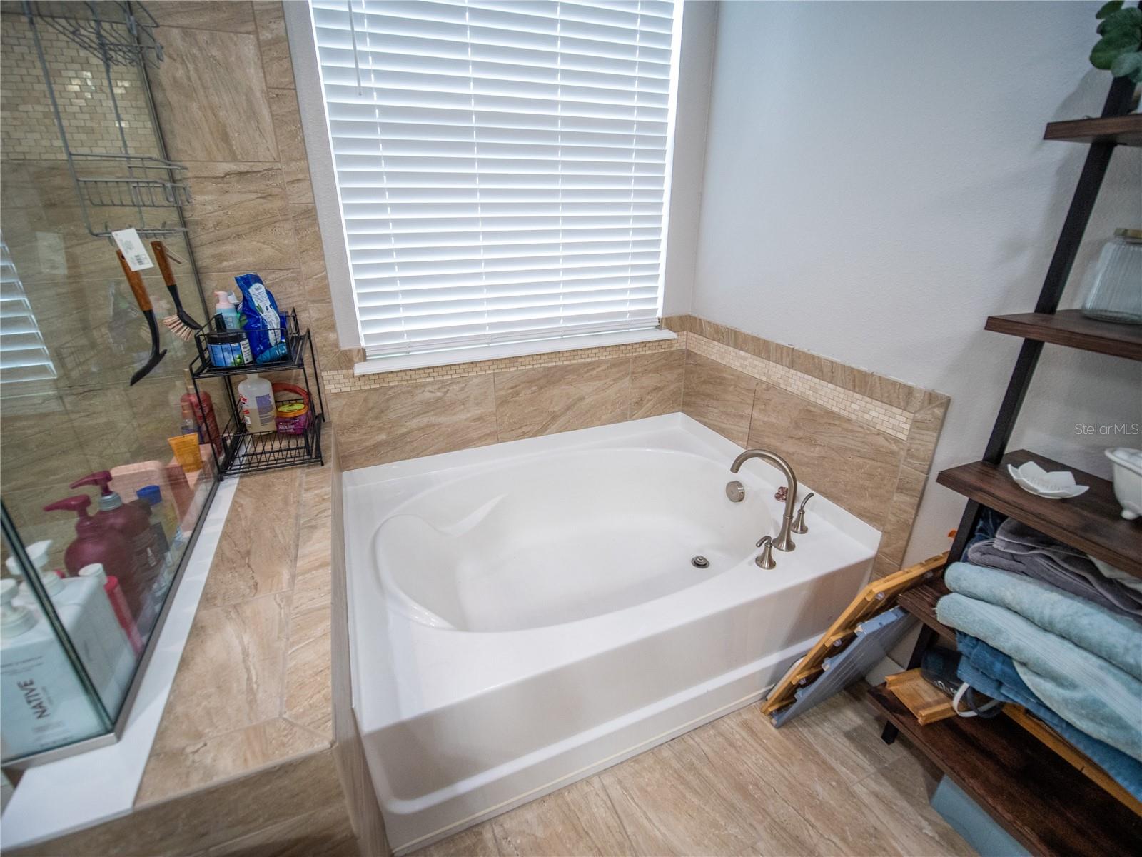 Image 23 of 38 For 8986 Fullerwood Avenue